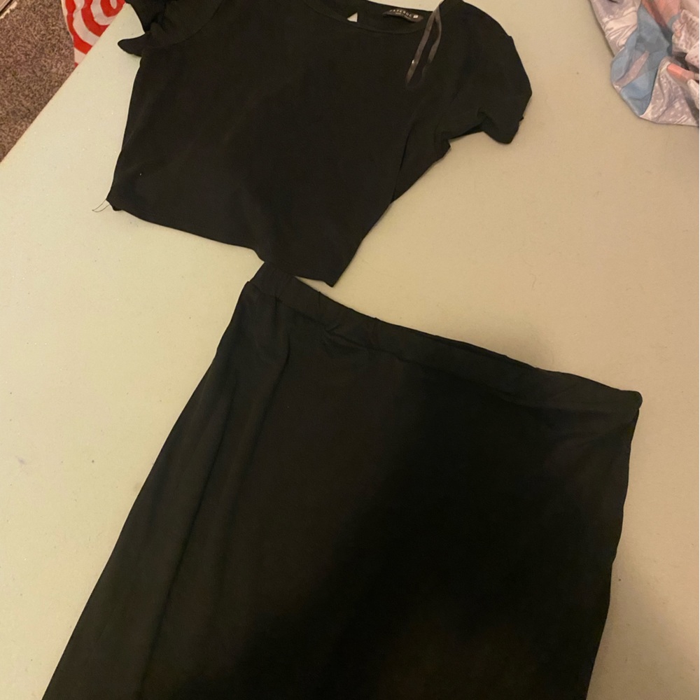 2 piece skirt and shirt
